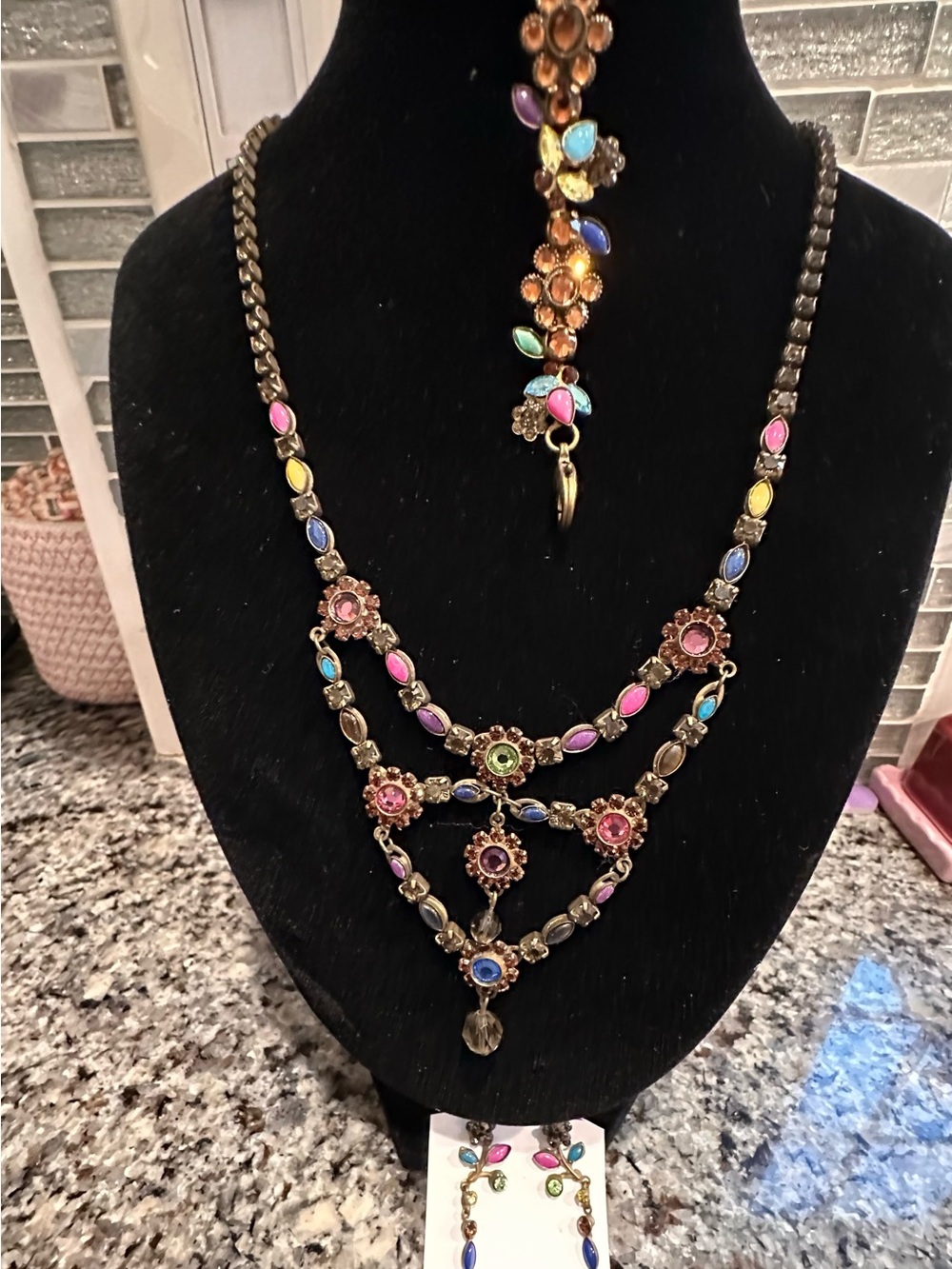 Sorrelli Zinnia Collection, necklace bracelet earrings